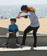 Shaun White Filming A Skate Video In Venice Beach