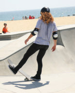 Shaun White Filming A Skate Video In Venice Beach