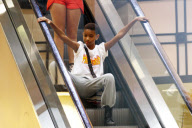 *EXCLUSIVE* Willow Smith get's jiggy with it on an escalator at Barnes and Noble