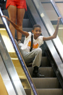 *EXCLUSIVE* Willow Smith get's jiggy with it on an escalator at Barnes and Noble