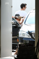 *EXCLUSIVE* Jennifer Aniston and Justin Theroux shop for furniture in WEHO