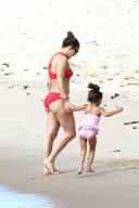 *EXCLUSIVE* Jennifer Lopez  sexy bikini body 