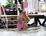 El futbolista italiano Andrea Pirlo disfruta de unas vacaciones familiares en Ibiza.