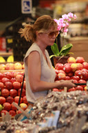 Ellen Pompeo goes grocery shopping in West Hollywood