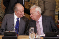 El Rey preside la reunion anual con la Fundacion Carolina en Madrid.