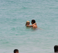 Real Madrid star Sami Khadira and his German model girlfriend Lena Gercke are all over each other while frolicking on the beach in Miami
In This Album: Bikes, Real-Madrid, Lena Gercke 