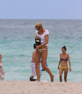 Real Madrid star Sami Khadira and his German model girlfriend Lena Gercke are all over each other while frolicking on the beach in Miami
In This Album: Bikes, Real-Madrid, Lena Gercke 