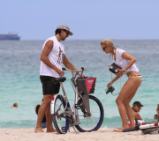Real Madrid star Sami Khadira and his German model girlfriend Lena Gercke are all over each other while frolicking on the beach in Miami
In This Album: Bikes, Real-Madrid, Lena Gercke 