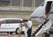 Exclusive... Julia Roberts And Family Arriving In Hawaii