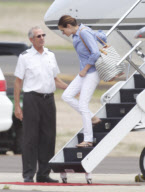 Exclusive... Julia Roberts And Family Arriving In Hawaii