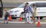 Exclusive... Julia Roberts And Family Arriving In Hawaii