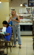 A Very Casual Diane Kruger Grabs Breakfast in Los Angeles