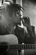 2012 - Marley - Movie Set