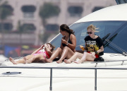 EXCLUSIVE-Avril Lavigne shows off her No bikini ready body in Mexico