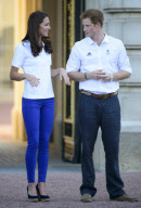 Olympic Torch Relay passes through Buckingham Palace, London, Britain - 26 Jul 2012