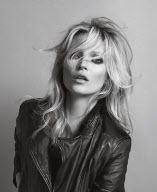 La modelo brit¿nica Kate Moss protagoniza el cat¿logo de la colecci¿n Oto¿o 2012 de la firma barcelonesa Mango.