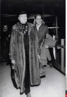 MONACO: PRINCESS GRACE KELLY              AT THE AIRPORT FROM NY