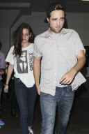 *EXCLUSIVE* Kristen Stewart has a date night with Robert Pattinson just two days after cheating [NO Brazil]