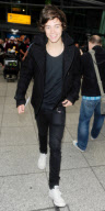 ONE DIRECTION AT HEATHROW AIRPORT!