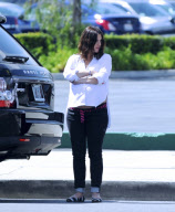 A Very Pregnant Drew Barrymore And Will Kopelman Leave The Doctors