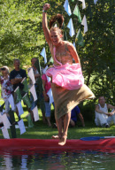 Dirndlflugtag in Salzburg