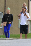 *EXCLUSIVE* Diane Kruger lunches with Joshua Jackson's sister and niece [NO Canada, Germany, Austria]