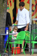 *EXCLUSIVE* Diane Kruger lunches with Joshua Jackson's sister and niece [NO Canada, Germany, Austria]