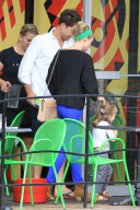 *EXCLUSIVE* Diane Kruger lunches with Joshua Jackson's sister and niece [NO Canada, Germany, Austria]