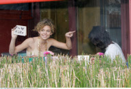 Super skinny '90210' actress ANNALYNNE MCCORD stays thin with salad diet
