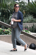 *EXCLUSIVE* Drew Barrymore exposes her Baby Bump in Beverly Hills