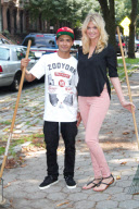Kate Upton community clean up in Fort Greene Park, New York, America - 23 Aug 2012