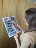 Bilder gehen um die Welt: Nackter Prinz Harry in diversen Publikationen