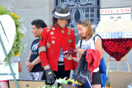 A Michael Jackson Look-A-Like visits the King of Pop on his 54th Birthday 