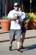Pink and Carey : Family day in Malibu