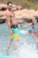 Exclusive... Peter Facinelli And Daughters Enjoy A Day At The Beach NO INTERNET USE WITHOUT PRIOR AGREEMENT