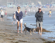 EXCLUSIVE Dustin Hoffman and wife on the beach - Part 2