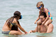 Exclusive... Peter Facinelli Gives His Girls A Memorable Hawaiian Vacation