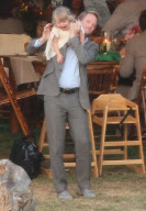 Exclusive... Cobie Smulders Weds Taran Killam