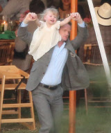 Exclusive... Cobie Smulders Weds Taran Killam