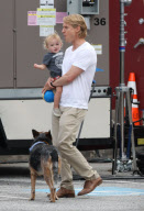 Exclusive... Owen Wilson And Vince Vaughn Enjoy Their Lunch Break In Different Ways