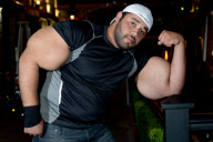 Moustafa Ismail mit Weltrekordmuskeln