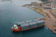 Australian Navy transport new battleship using one of the superships of Dockwise - Aug 2012