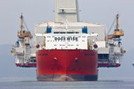 Australian Navy transport new battleship using one of the superships of Dockwise - Aug 2012