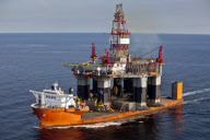 Australian Navy transport new battleship using one of the superships of Dockwise - Aug 2012