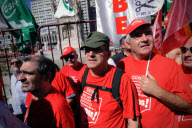 Thousands of Spaniards take it to the streets in Madrid