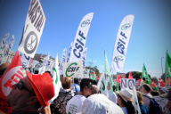 Thousands of Spaniards take it to the streets in Madrid
