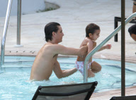 Scott Disick And His Son Mason Have Fun In The Pool