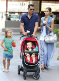 Jessica Alba and family have lunch at Newsroom Cafe
