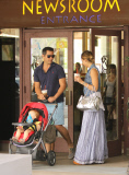 Jessica Alba and family have lunch at Newsroom Cafe