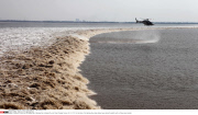 CHINA:  Tidal bore of the Qiantang River
